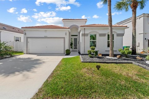 Casa en venta en Miramar, Florida, 4 dormitorios, 202.53 m2 № 1967055 - foto 1