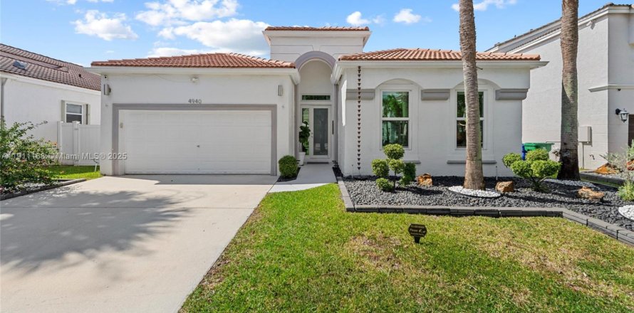 Casa en Miramar, Florida 4 dormitorios, 202.53 m2 № 1967055