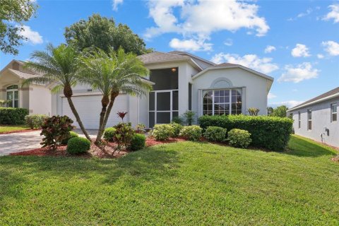 House in Clermont, Florida 3 bedrooms, 146.04 sq.m. № 1615885 - photo 4