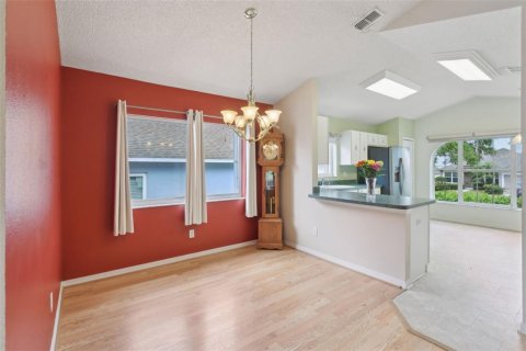 House in Clermont, Florida 3 bedrooms, 146.04 sq.m. № 1615885 - photo 12