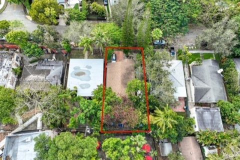 House in Miami, Florida 4 bedrooms, 147.71 sq.m. № 1865270 - photo 9