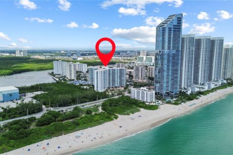 Condominio en venta en Sunny Isles Beach, Florida, 2 dormitorios, 126.07 m2 № 1927230 - foto 29
