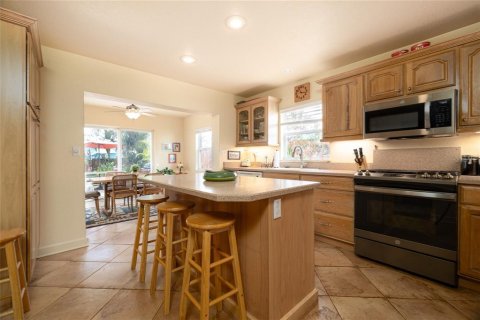 House in New Smyrna Beach, Florida 3 bedrooms, 118.64 sq.m. № 1548606 - photo 12