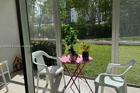 Снять в аренду кондоминиум в Авентура, Флорида 1 спальня, 71.35м2, № 1920687 - фото 2