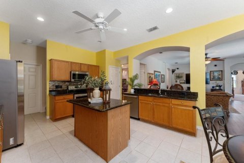 House in Eustis, Florida 5 bedrooms, 380.34 sq.m. № 1757971 - photo 26