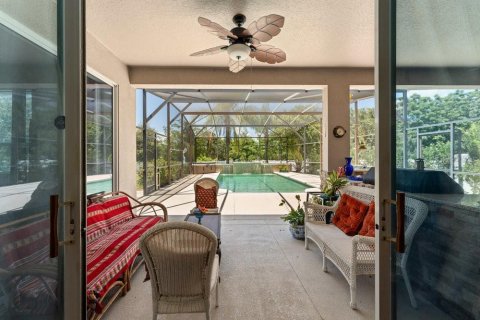 House in Eustis, Florida 5 bedrooms, 380.34 sq.m. № 1757971 - photo 16