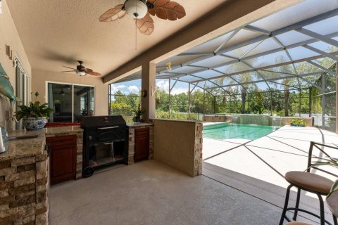 House in Eustis, Florida 5 bedrooms, 380.34 sq.m. № 1757971 - photo 19