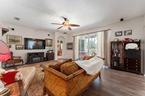 House in Eustis, Florida 5 bedrooms, 380.34 sq.m. № 1757971 - photo 14