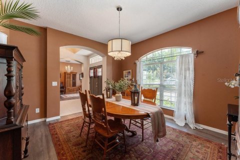 House in Eustis, Florida 5 bedrooms, 380.34 sq.m. № 1757971 - photo 9
