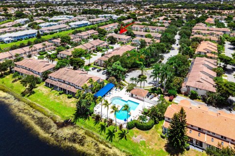 Townhouse in Boca Raton, Florida 3 bedrooms, 160.54 sq.m. № 2181476 - photo 2