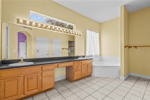 House in Ormond Beach, Florida 3 bedrooms, 172.24 sq.m. № 2428883 - photo 13