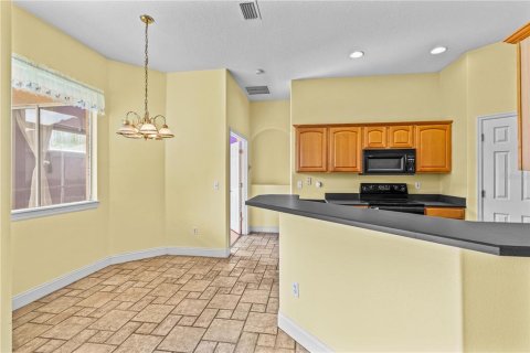 House in Ormond Beach, Florida 3 bedrooms, 172.24 sq.m. № 2428883 - photo 8