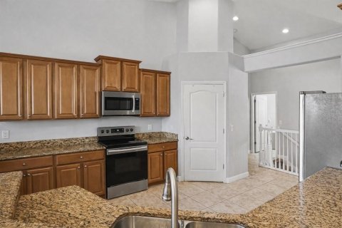 House in Clermont, Florida 6 bedrooms, 458.57 sq.m. № 2104937 - photo 7