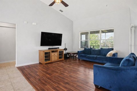 House in Clermont, Florida 6 bedrooms, 458.57 sq.m. № 2104937 - photo 4