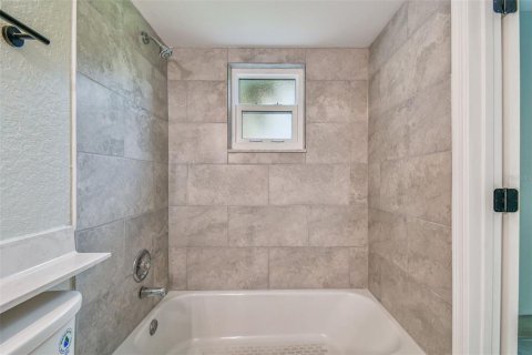 Condo in New Port Richey, Florida, 2 bedrooms  № 1855893 - photo 21