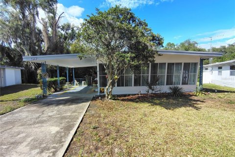 Apartment in Leesburg, Florida 2 bedrooms, 89.19 sq.m. № 2110442