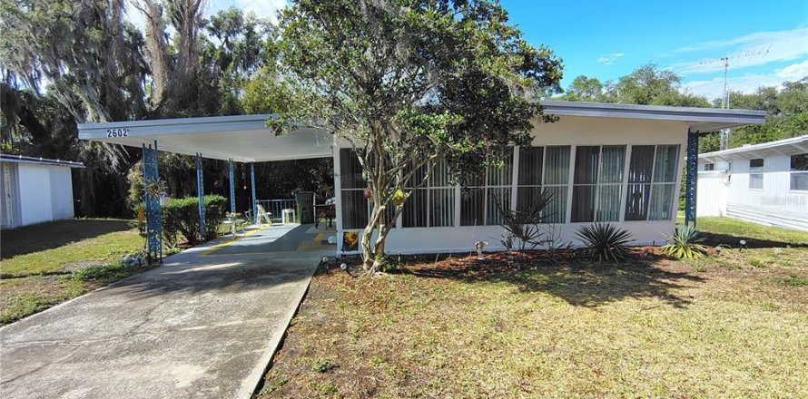Apartment in Leesburg, Florida 2 bedrooms, 89.19 sq.m. № 2110442