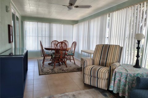 Apartment in Leesburg, Florida 2 bedrooms, 89.19 sq.m. № 2110442 - photo 3