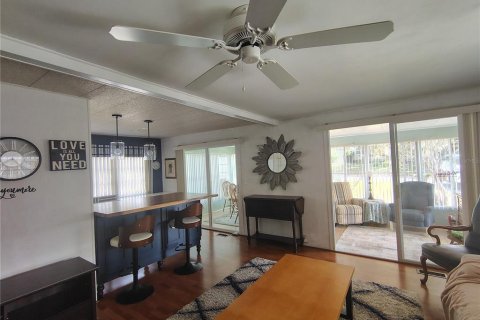 Apartment in Leesburg, Florida 2 bedrooms, 89.19 sq.m. № 2110442 - photo 5
