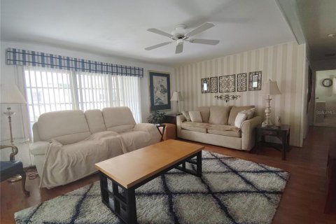 Apartment in Leesburg, Florida 2 bedrooms, 89.19 sq.m. № 2110442 - photo 10