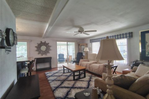Apartment in Leesburg, Florida 2 bedrooms, 89.19 sq.m. № 2110442 - photo 9