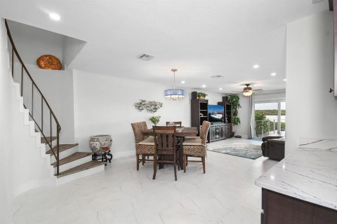 Touwnhouse à vendre à St. Lucie, Floride: 3 chambres, 170.57 m2 № 2189372 - photo 25