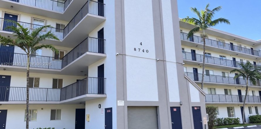 Condo à Miramar, Floride, 2 chambres  № 2432557