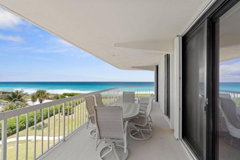 Condo in Palm Beach, Florida, 3 bedrooms  № 2250165 - photo 12