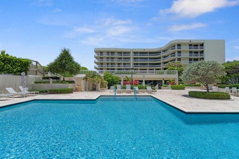 Condo in Palm Beach, Florida, 3 bedrooms  № 2250165 - photo 24