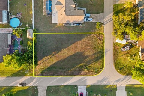 Land in Cape Coral, Florida № 1875039 - photo 3
