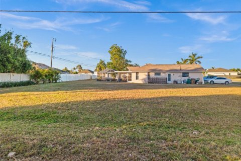 Land in Cape Coral, Florida № 1875039 - photo 10