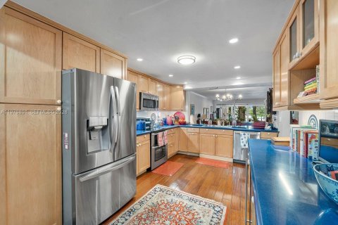 Touwnhouse à vendre à Miami, Floride: 3 chambres, 178.65 m2 № 2033769 - photo 9