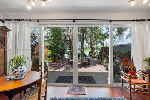 Touwnhouse à vendre à Miami, Floride: 3 chambres, 178.65 m2 № 2033769 - photo 20