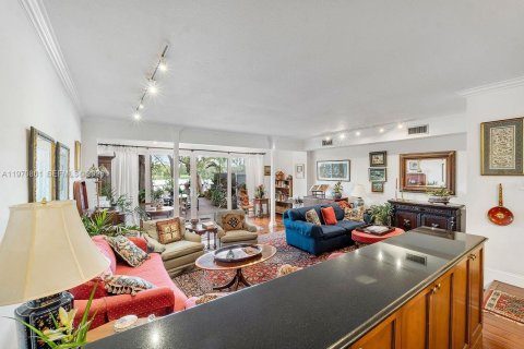 Touwnhouse à vendre à Miami, Floride: 3 chambres, 178.65 m2 № 2033769 - photo 16