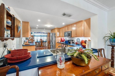 Touwnhouse à vendre à Miami, Floride: 3 chambres, 178.65 m2 № 2033769 - photo 14