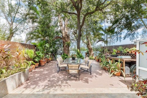 Touwnhouse à vendre à Miami, Floride: 3 chambres, 178.65 m2 № 2033769 - photo 26