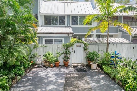 Touwnhouse à vendre à Miami, Floride: 3 chambres, 178.65 m2 № 2033769 - photo 3