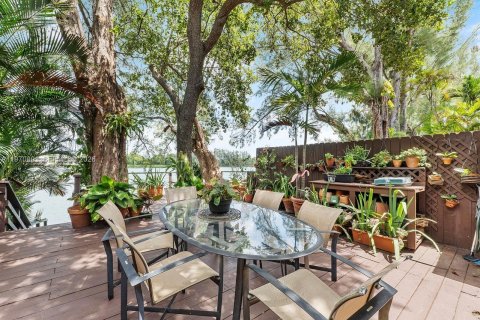 Touwnhouse à vendre à Miami, Floride: 3 chambres, 178.65 m2 № 2033769 - photo 27