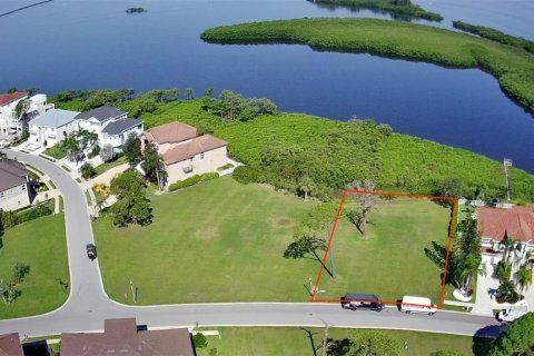 Land in Tarpon Springs, Florida № 1866819 - photo 2