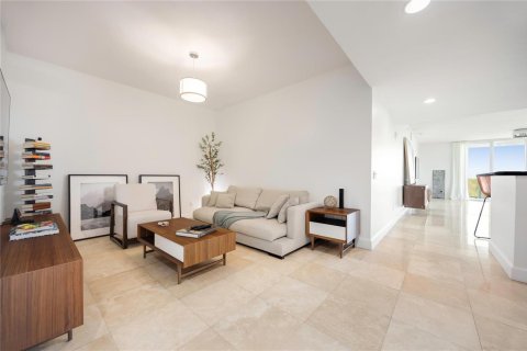Condominio en venta en North Miami, Florida, 3 dormitorios, 221.57 m2 № 2147366 - foto 4