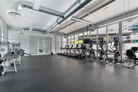 Condominio en venta en North Miami, Florida, 3 dormitorios, 221.57 m2 № 2147366 - foto 27