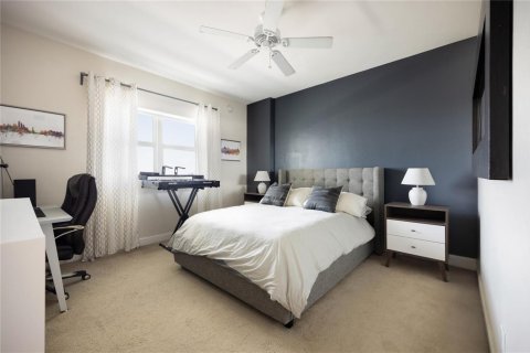 Condominio en venta en North Miami, Florida, 3 dormitorios, 221.57 m2 № 2147366 - foto 16