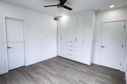 Appartement à louer à Miami Beach, Floride: 2 chambres, 74.32 m2 № 2024664 - photo 5