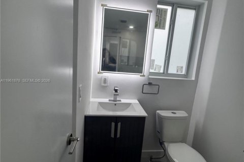 Appartement à louer à Miami Beach, Floride: 2 chambres, 74.32 m2 № 2024664 - photo 8