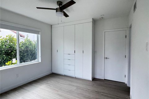 Appartement à louer à Miami Beach, Floride: 2 chambres, 74.32 m2 № 2024664 - photo 10