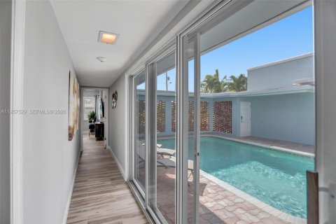 Villa ou maison à vendre à Pompano Beach, Floride: 6 chambres, 269.32 m2 № 2153558 - photo 23