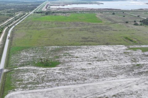Купить земельный участок в Майкка Сити, Флорида № 1760000 - фото 14
