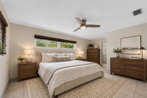 House in Saint Petersburg, Florida 3 bedrooms, 151.34 sq.m. № 2217232 - photo 20