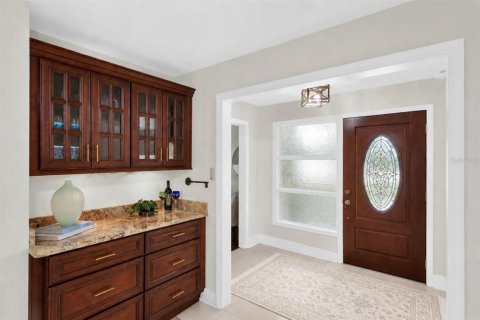 House in Saint Petersburg, Florida 3 bedrooms, 151.34 sq.m. № 2217232 - photo 7
