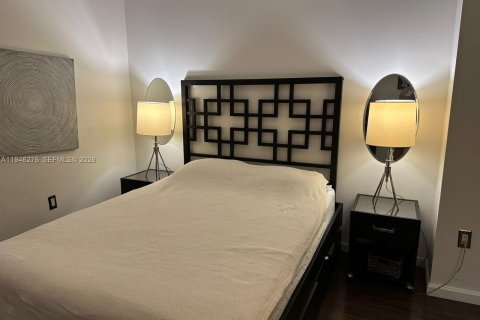Condo in Aventura, Florida, 1 bedroom  № 2002742 - photo 7